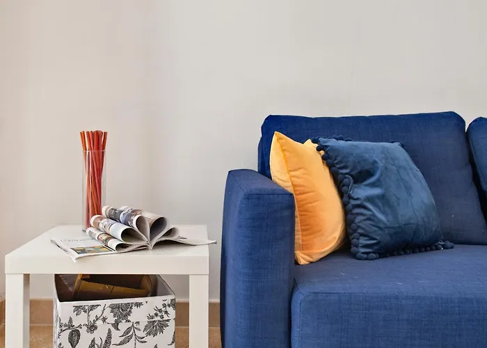 Blue Loft - Old Town Apartment Sit